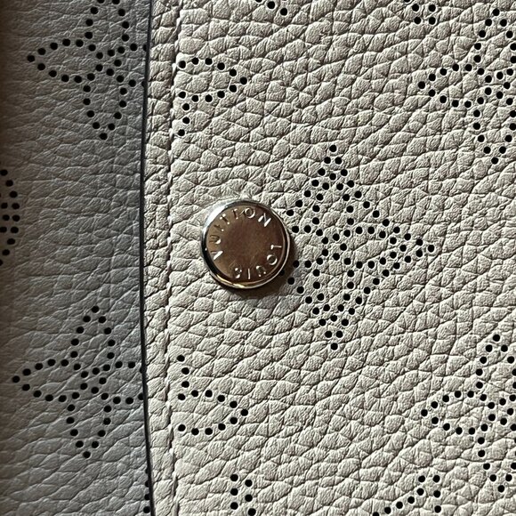 ✨Louis Vuitton Mahina Portefeuille Iris Long Wallet – M60144 | Brand New - Picture 6 of 9